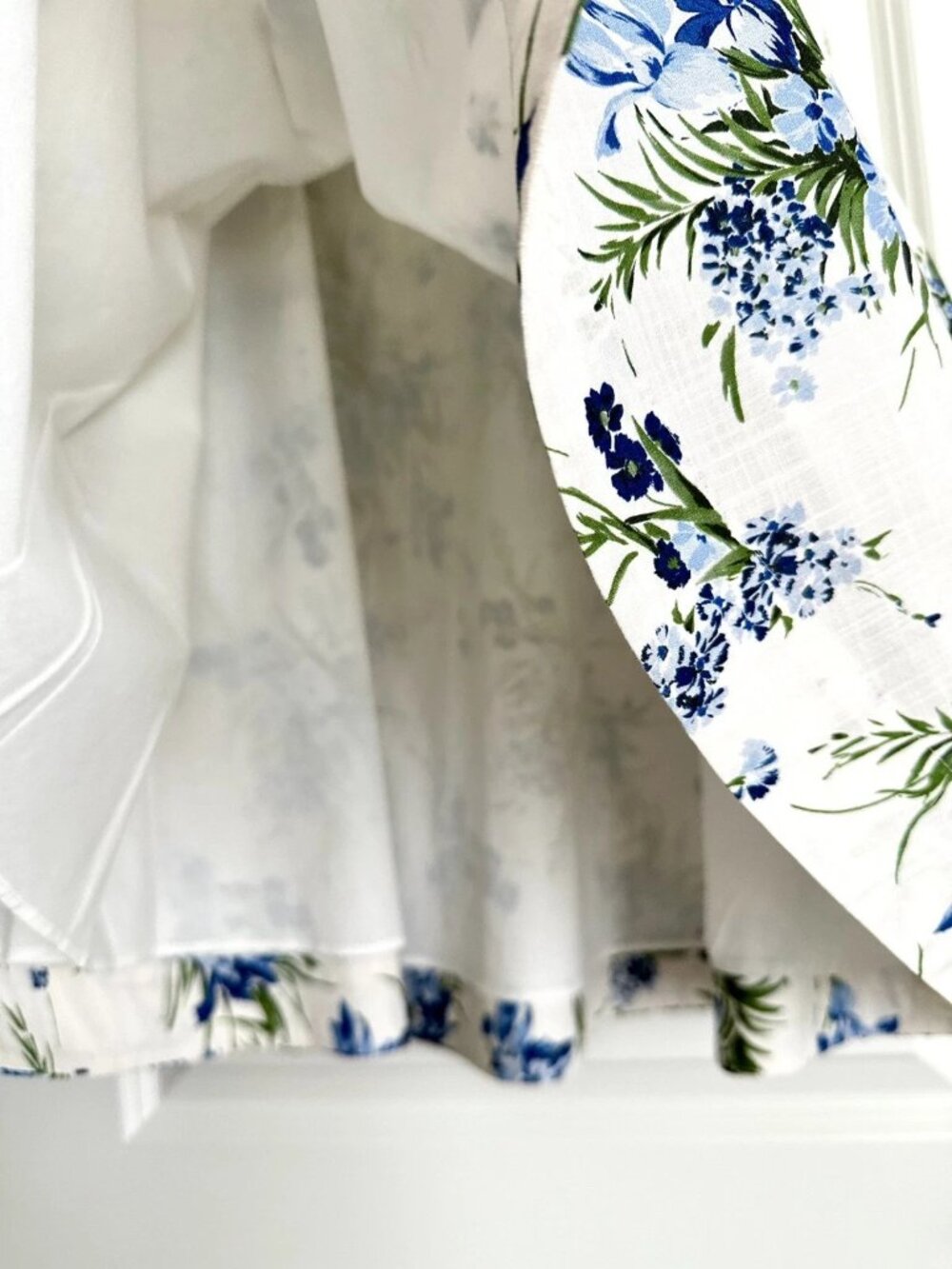 VERONICA BEARD Arwen White Blue Floral Cotton Midi Skirt Size 2 - Picture 9 of 9